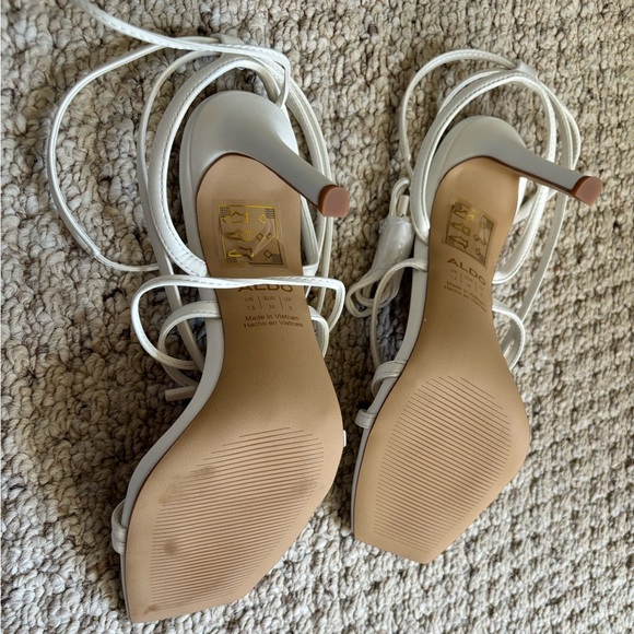 7.5 - NWOB Aldo Wrap Heels - Picture 3 of 6